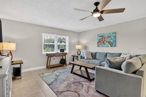 Copropriété à vendre à Belleair, Floride: 2 chambres, 111.48 m2 № 2101370 - photo 3