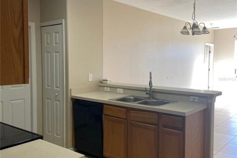 Villa ou maison à louer à Davenport, Floride: 4 chambres, 121.61 m2 № 2091549 - photo 4