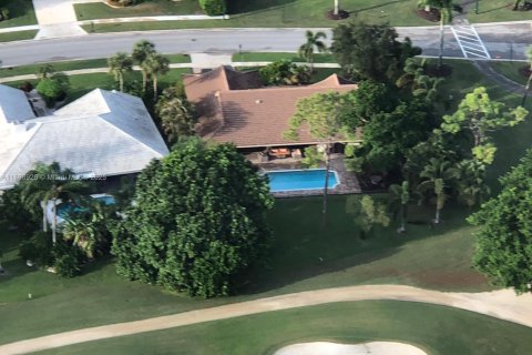 House in Boca Raton, Florida 3 bedrooms, 227.33 sq.m. № 1951003 - photo 16