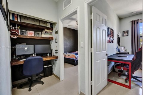 Villa ou maison à vendre à Miami, Floride: 4 chambres, 257.9 m2 № 2011752 - photo 24