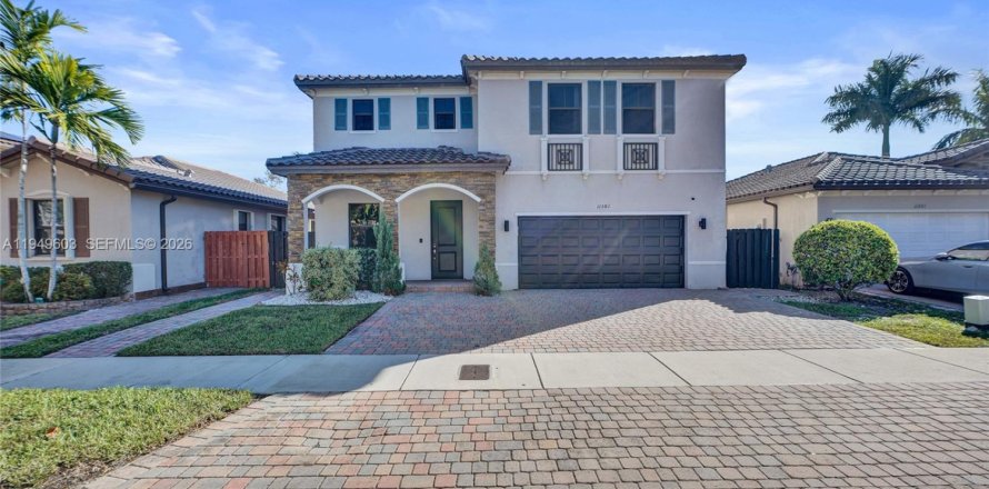 Villa ou maison à Miami, Floride 4 chambres, 257.9 m2 № 2011752