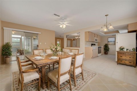 Casa en venta en Palm Harbor, Florida, 2 dormitorios, 136.19 m2 № 1680745 - foto 4