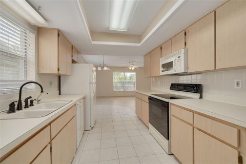 Casa en venta en Palm Harbor, Florida, 2 dormitorios, 136.19 m2 № 1680745 - foto 8