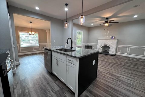 House in Tampa, Florida 3 bedrooms, 107.49 sq.m. № 1869616 - photo 8