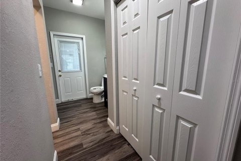House in Tampa, Florida 3 bedrooms, 107.49 sq.m. № 1869616 - photo 16