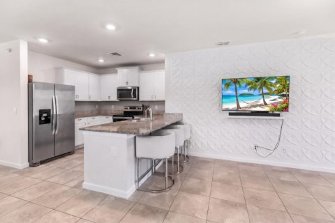 Villa ou maison à vendre à Port St. Lucie, Floride: 3 chambres, 139.73 m2 № 2181280 - photo 11