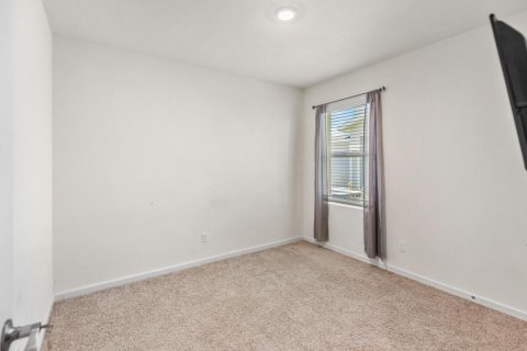 Villa ou maison à vendre à Port St. Lucie, Floride: 3 chambres, 139.73 m2 № 2181280 - photo 24