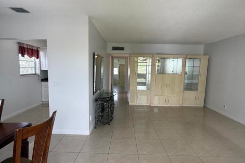 Condo à West Palm Beach, Floride, 2 chambres  № 2084657