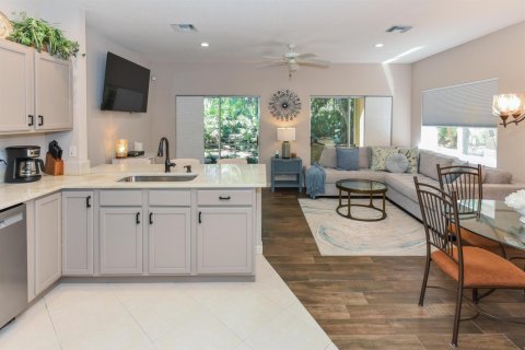 Condo in Port St. Lucie, Florida, 2 bedrooms  № 2253480 - photo 21