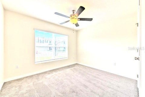 Casa en venta en Zephyrhills, Florida, 4 dormitorios, 220.27 m2 № 2206198 - foto 15