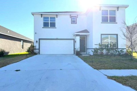 Casa en venta en Zephyrhills, Florida, 4 dormitorios, 220.27 m2 № 2206198 - foto 3