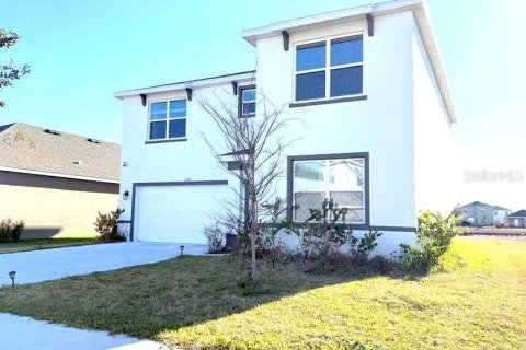 Casa en venta en Zephyrhills, Florida, 4 dormitorios, 220.27 m2 № 2206198 - foto 2
