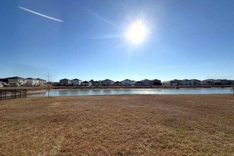 Casa en venta en Zephyrhills, Florida, 4 dormitorios, 220.27 m2 № 2206198 - foto 19