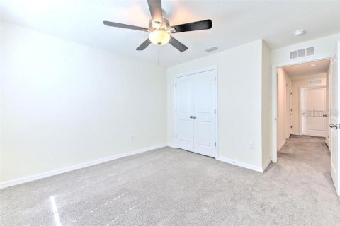 Casa en venta en Zephyrhills, Florida, 4 dormitorios, 220.27 m2 № 2206198 - foto 14
