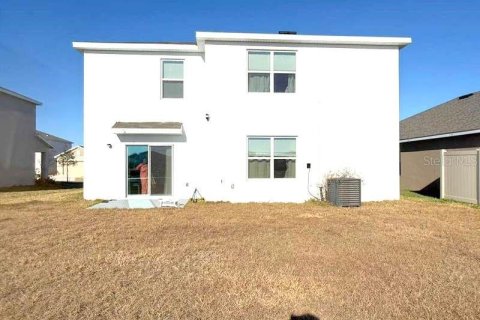 Casa en venta en Zephyrhills, Florida, 4 dormitorios, 220.27 m2 № 2206198 - foto 17