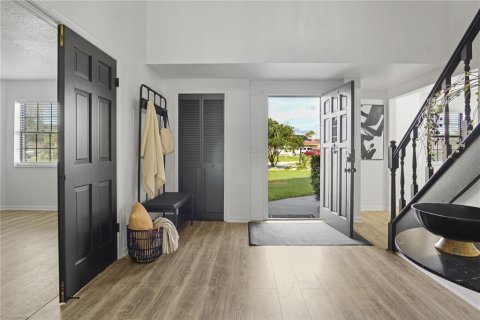 Casa en venta en Kissimmee, Florida, 6 dormitorios, 354.61 m2 № 2094340 - foto 10