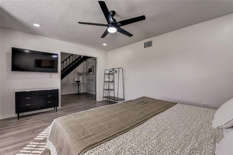 Casa en venta en Kissimmee, Florida, 6 dormitorios, 354.61 m2 № 2094340 - foto 14