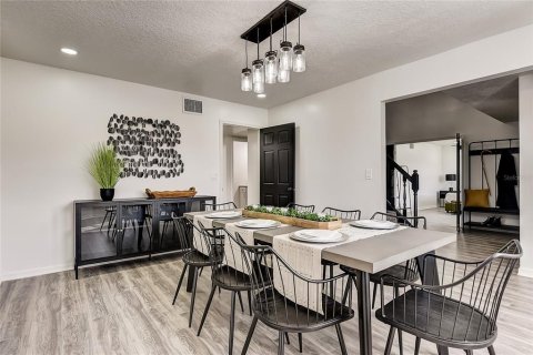 Casa en venta en Kissimmee, Florida, 6 dormitorios, 354.61 m2 № 2094340 - foto 22