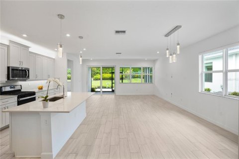 Casa en venta en Saint Lucie, Florida, 2 dormitorios, 174.47 m2 № 1793304 - foto 10