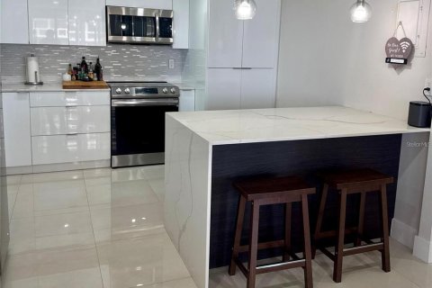 Condominio en alquiler en Daytona Beach, Florida, 2 dormitorios, 118.45 m2 № 2103326 - foto 13
