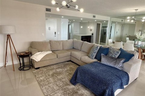 Condominio en alquiler en Daytona Beach, Florida, 2 dormitorios, 118.45 m2 № 2103326 - foto 5