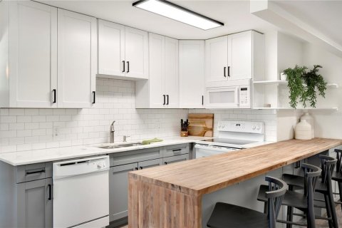 Купить виллу или дом в Лейкленд, Флорида 12 комнат, 156.82м2, № 1550907 - фото 12