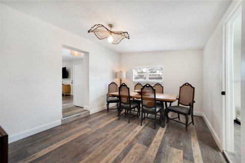 Купить виллу или дом в Лейкленд, Флорида 12 комнат, 156.82м2, № 1550907 - фото 22