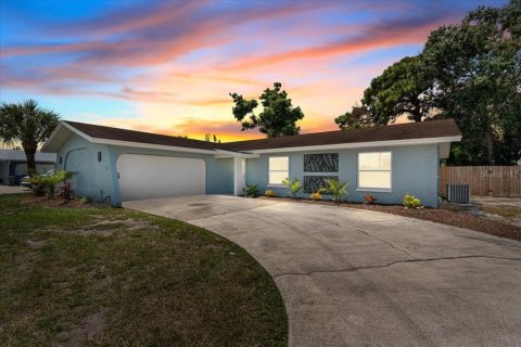 Villa ou maison à vendre à Bradenton, Floride: 3 chambres, 156.08 m2 № 1907647 - photo 1