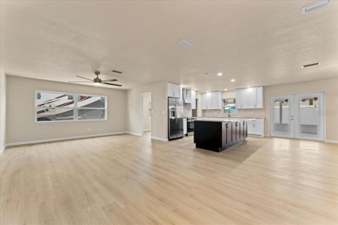 Villa ou maison à vendre à Bradenton, Floride: 3 chambres, 156.08 m2 № 1907647 - photo 3
