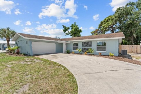 Villa ou maison à vendre à Bradenton, Floride: 3 chambres, 156.08 m2 № 1907647 - photo 2