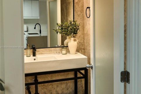 Condominio en venta en Miami Beach, Florida, 55.74 m2 № 1794524 - foto 19