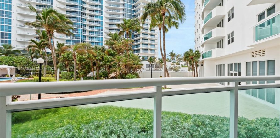 Condo à Hollywood, Floride, 1 chambre № 1887346