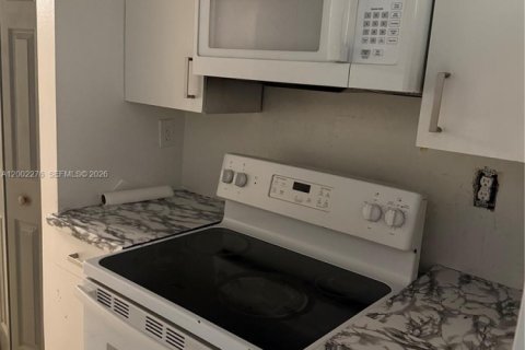 Touwnhouse à vendre à Sunrise, Floride: 3 chambres, 146.88 m2 № 2066281 - photo 14