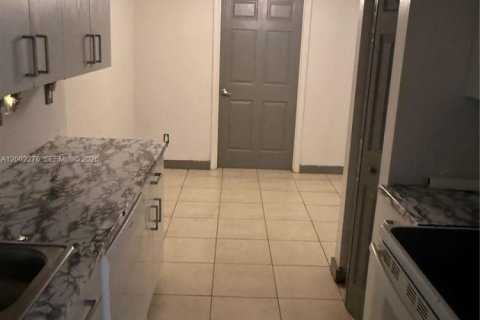 Touwnhouse à vendre à Sunrise, Floride: 3 chambres, 146.88 m2 № 2066281 - photo 7