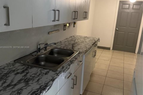 Touwnhouse à vendre à Sunrise, Floride: 3 chambres, 146.88 m2 № 2066281 - photo 13