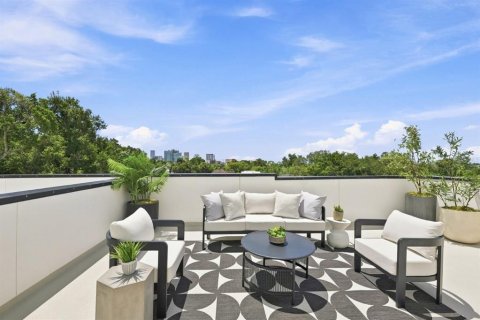 Touwnhouse à vendre à Tampa, Floride: 3 chambres, 220.83 m2 № 2306783 - photo 3