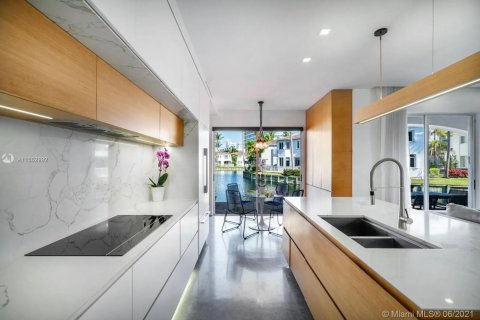 Villa ou maison à Aventura, Floride 3 chambres, 226.03 m2 № 2390225