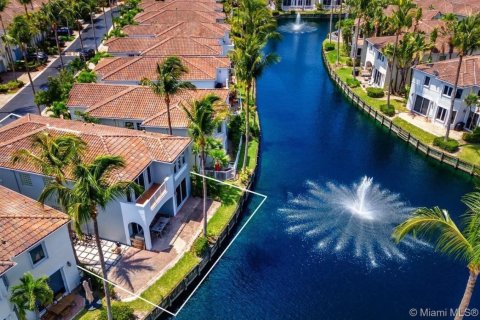 Villa ou maison à louer à Aventura, Floride: 3 chambres, 226.03 m2 № 2390225 - photo 5