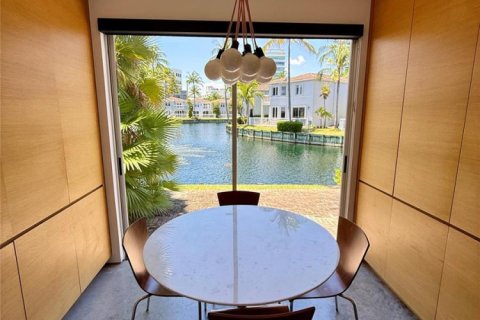 Villa ou maison à louer à Aventura, Floride: 3 chambres, 226.03 m2 № 2390225 - photo 13