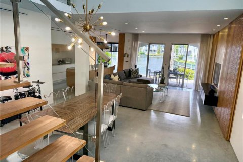 Villa ou maison à louer à Aventura, Floride: 3 chambres, 226.03 m2 № 2390225 - photo 2