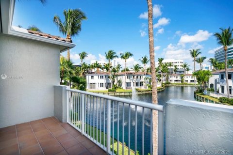 Villa ou maison à louer à Aventura, Floride: 3 chambres, 226.03 m2 № 2390225 - photo 21