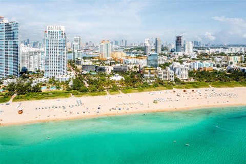 Condo in Miami Beach, Florida, 5 bedrooms  № 2014851 - photo 7