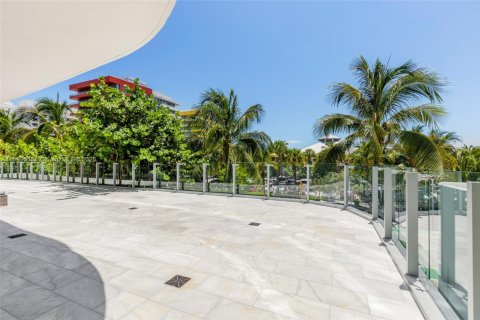 Condo in Miami Beach, Florida, 5 bedrooms  № 2014851 - photo 24