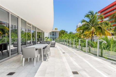 Condo in Miami Beach, Florida, 5 bedrooms  № 2014851 - photo 26