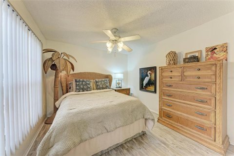 Condo in Bradenton, Florida, 3 bedrooms  № 2210440 - photo 26