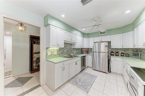 Condo in Bradenton, Florida, 3 bedrooms  № 2210440 - photo 11