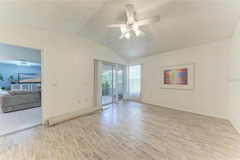 Condo in Bradenton, Florida, 3 bedrooms  № 2210440 - photo 23
