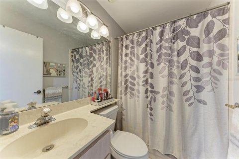 Condo in Bradenton, Florida, 3 bedrooms  № 2210440 - photo 29