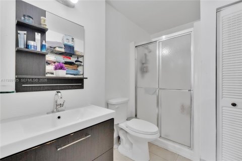 Copropriété à vendre à Sunrise, Floride: 3 chambres, 131.83 m2 № 2067578 - photo 7