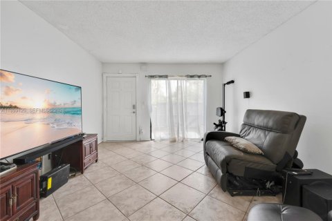 Copropriété à vendre à Sunrise, Floride: 3 chambres, 131.83 m2 № 2067578 - photo 3